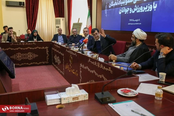  گفت‌وگوی نخبگانی با وزیر ورزش و جوانان با محور سیاست‌گذاری و تولید اندیشه